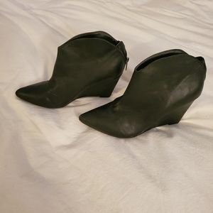 Black wedge booties sz 8